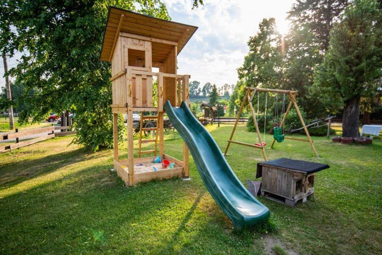 Dom Frana Krala Hotel Szmrecsán Kültér fotó
