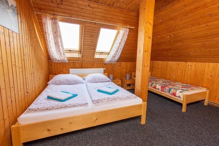 Dom Frana Krala Hotel Szmrecsán Kültér fotó